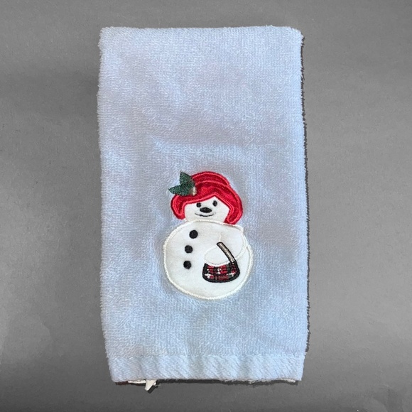 Set of 4 Small Christmas Hand Towels - Picture 8 of 9